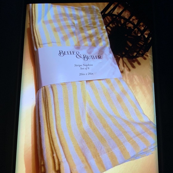 NEW Belle & Butler- 1 New Set of “6” Napkins Lemon & White Stripes.20” x 20” - Picture 9 of 10